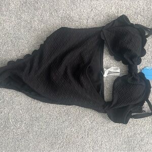 Cupshe Black Textured One-Piece Swimsuit